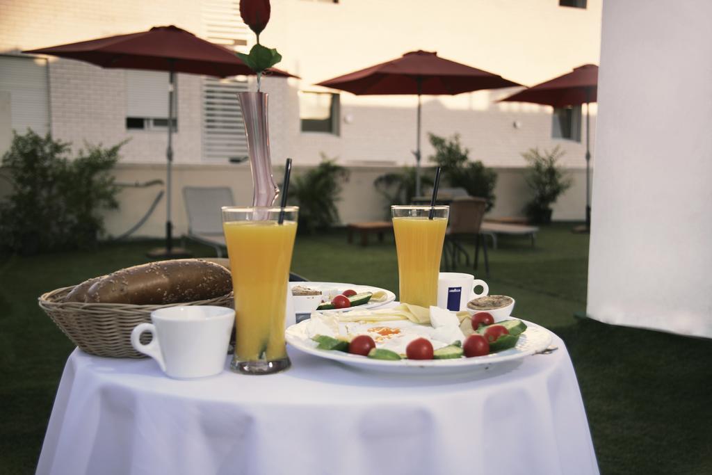 Lenis Hotel Tel Aviv Esterno foto