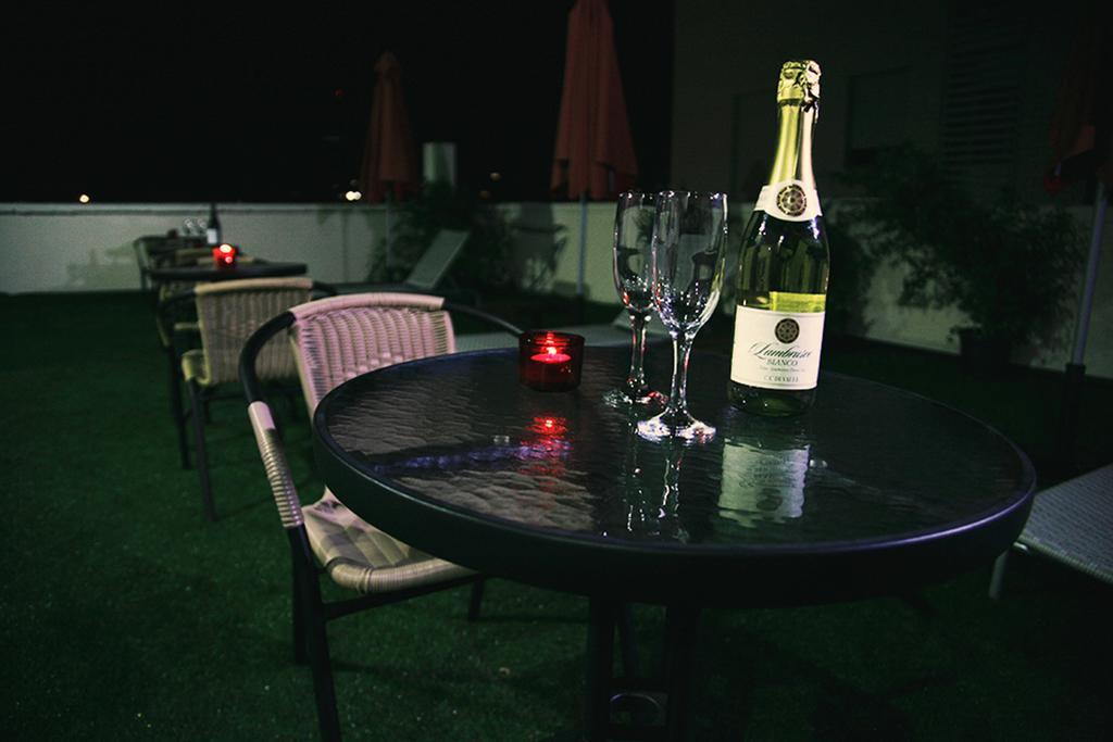 Lenis Hotel Tel Aviv Esterno foto