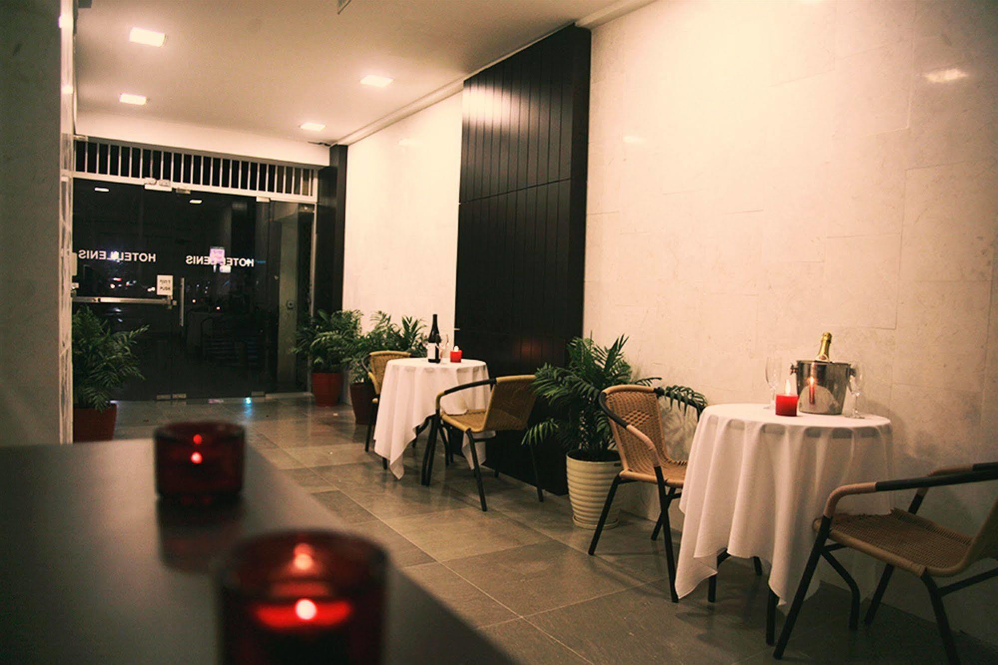 Lenis Hotel Tel Aviv Esterno foto