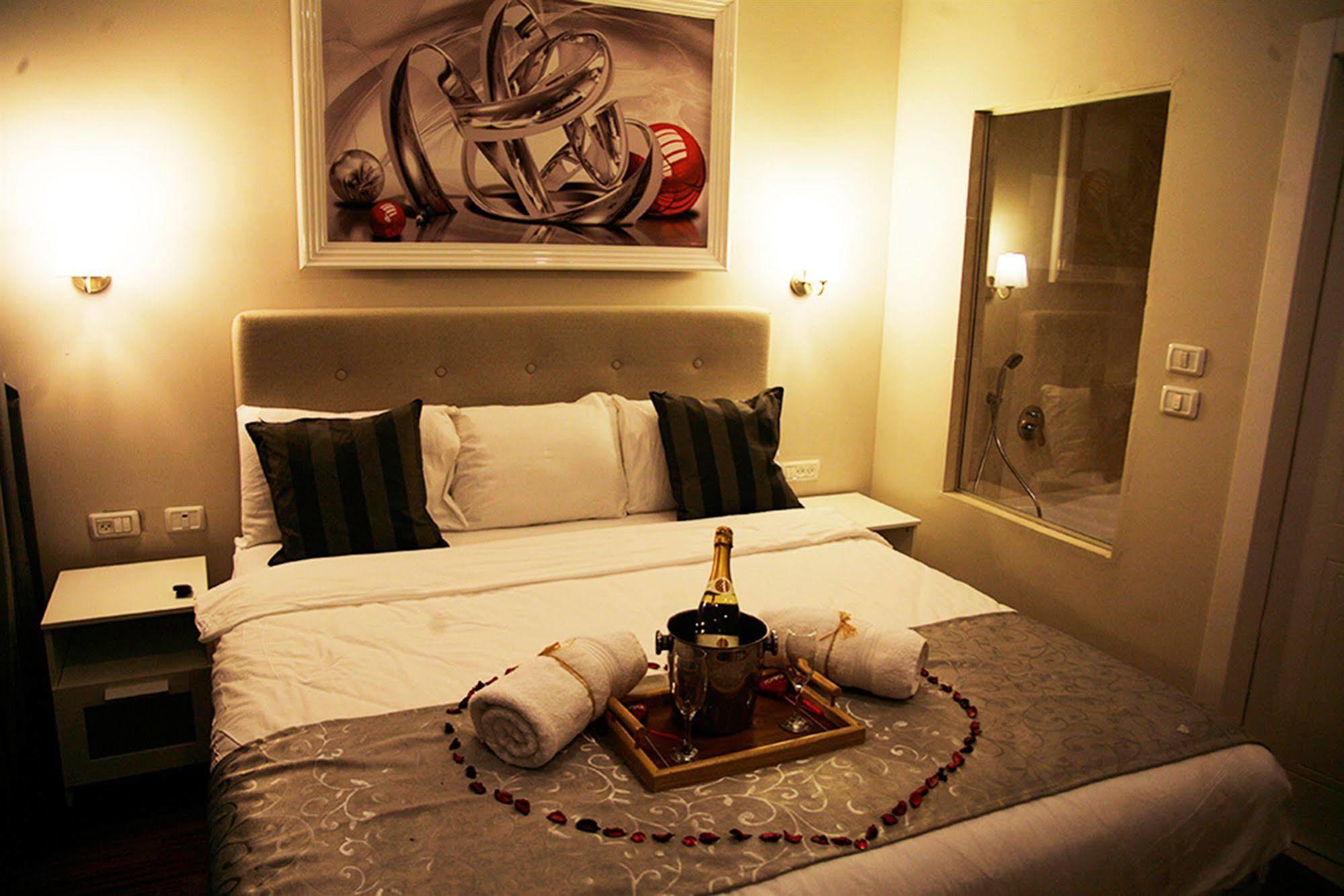 Lenis Hotel Tel Aviv Esterno foto